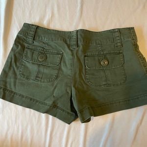 green mossimo supply cargo shorts